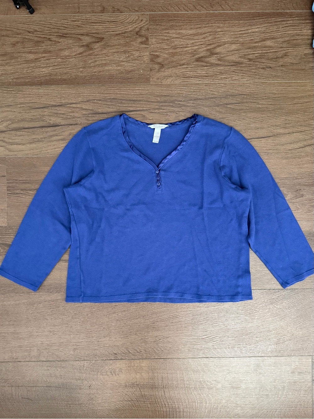 delicates blue button-front V-neck knit top